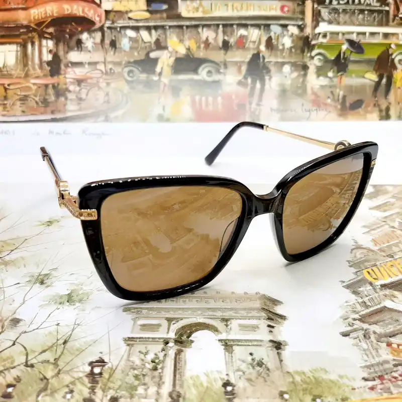 عینک آفتابی زنانه  مدل BV8239c4