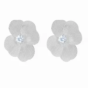 گوشواره میخی زنانه زودیکا مدل توری کد AAC1124