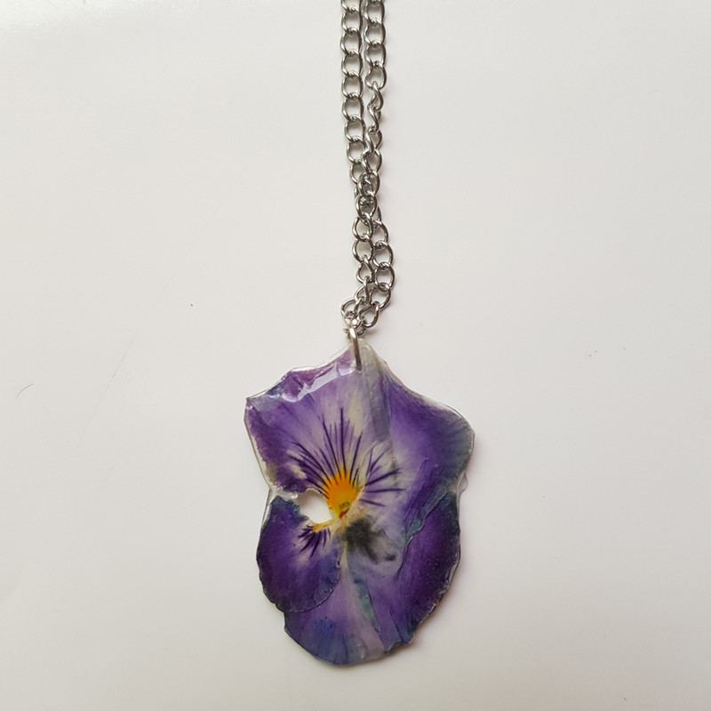 گردنبند دخترانه مدل رزینی