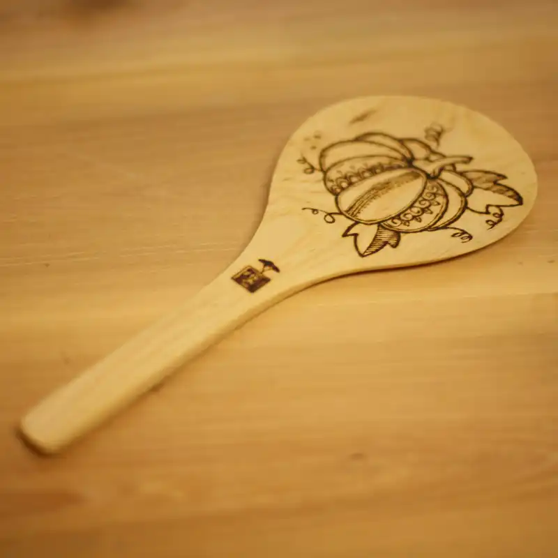 کفگیر چوبی وودلندزون مدل کدو تنبل