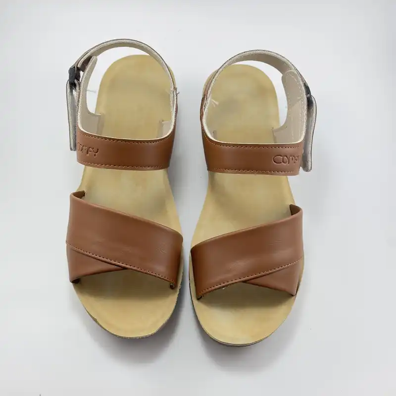 صندل زنانه مدل چرمی رکابدار