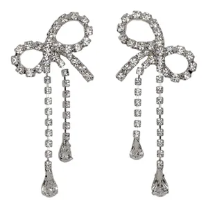 گوشواره میخی زنانه آی ام مدل بی نهایت