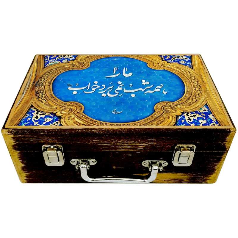 جعبه هدیه چوبی مدل چمدان طرح کاشی سنتی کد WS162