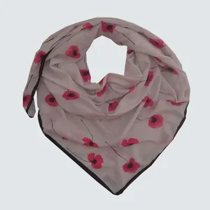 روسری زنانه مدل  نخی دوردوخت طرح گل شقایق کد t1487