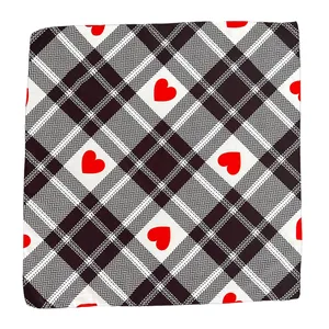 روسری زنانه مدل hearts1