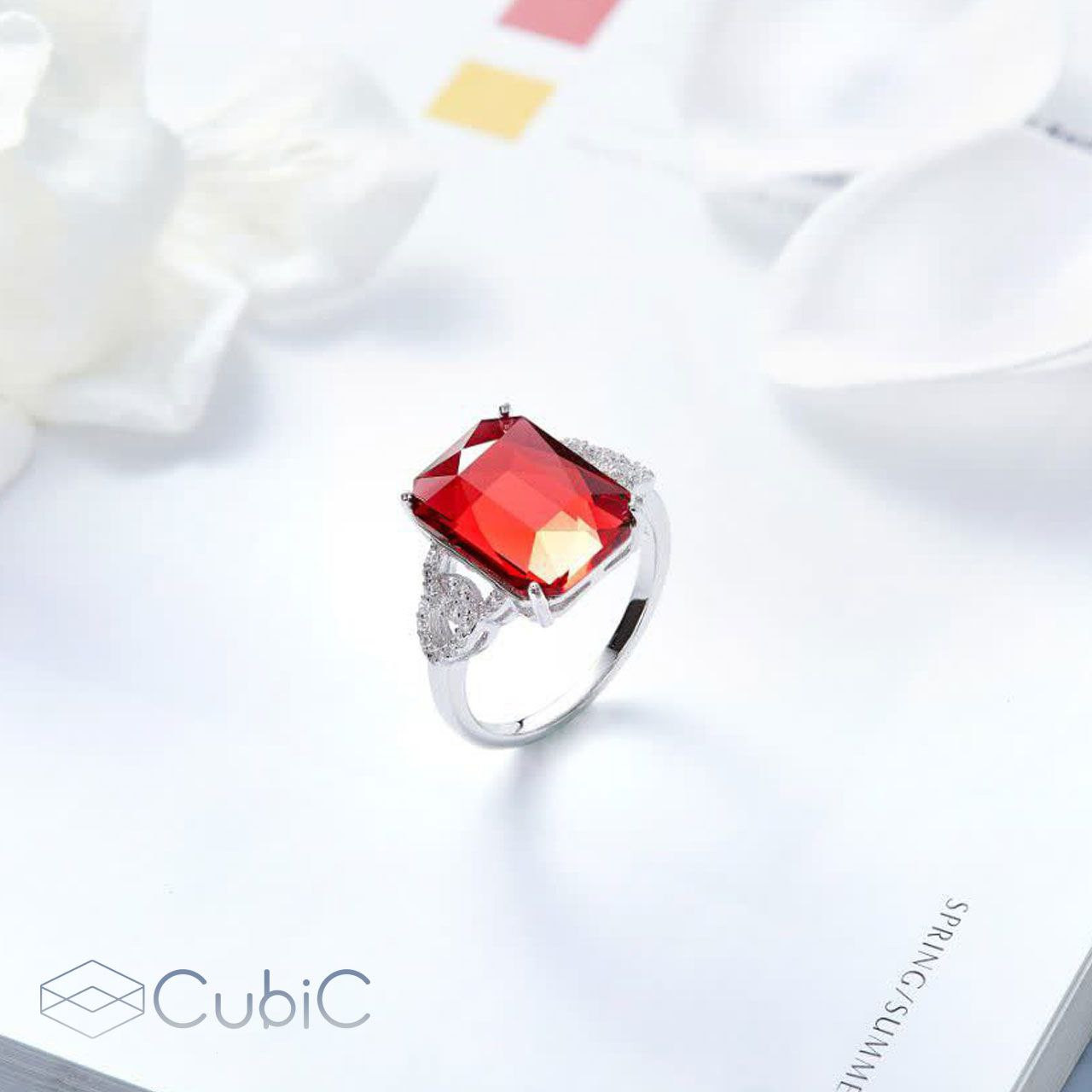 انگشتر نقره زنانه کوبیک مدل QE-0667 انگشتر نقره زنانه کوبیک مدل QE-0667