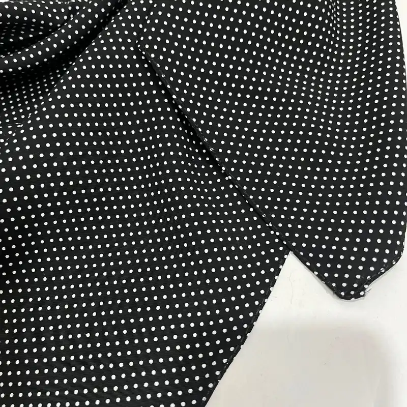 روسری زنانه مدل مینی خالدار ریز