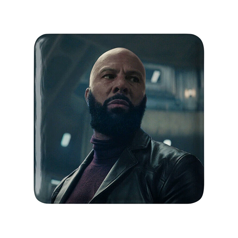 مگنت خندالو طرح سریال سیلو Silo مدل مربعی کد 29977