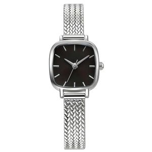 ساعت مچی عقربه‌ای کوارتز زنانه مدل مینیمال کلاسیک بند حصیری کد ۴