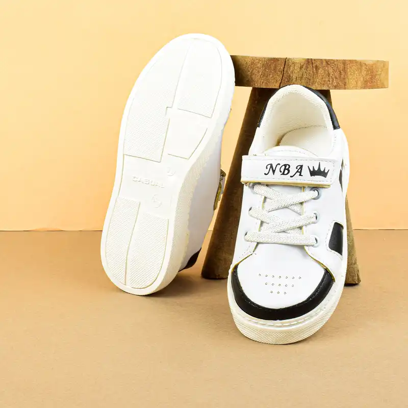 کفش راحتی  مدل ان بی ای بندی چسبی WH.3645