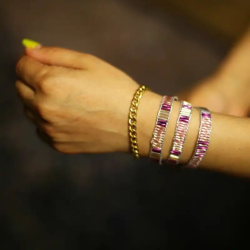 دستبند زنانه مدل نفرتیتی