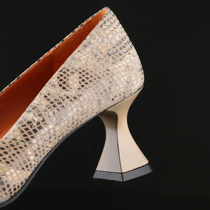 کفش زنانه چرم یلسان مدل  روژین کد KRM-RZN-618-RTL