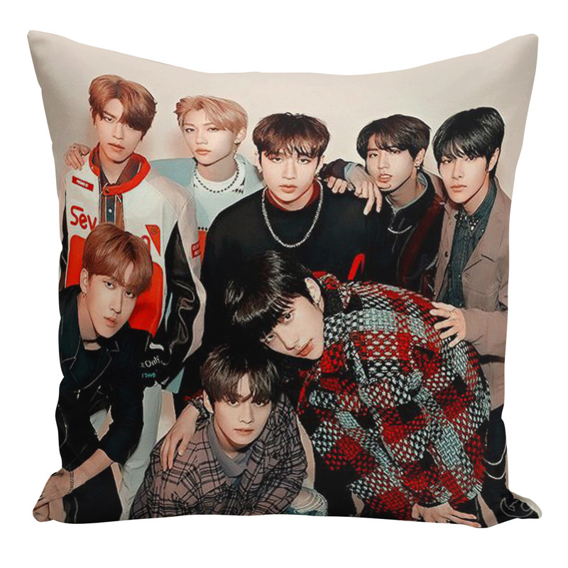 کوسن طرح stray kids کد 10