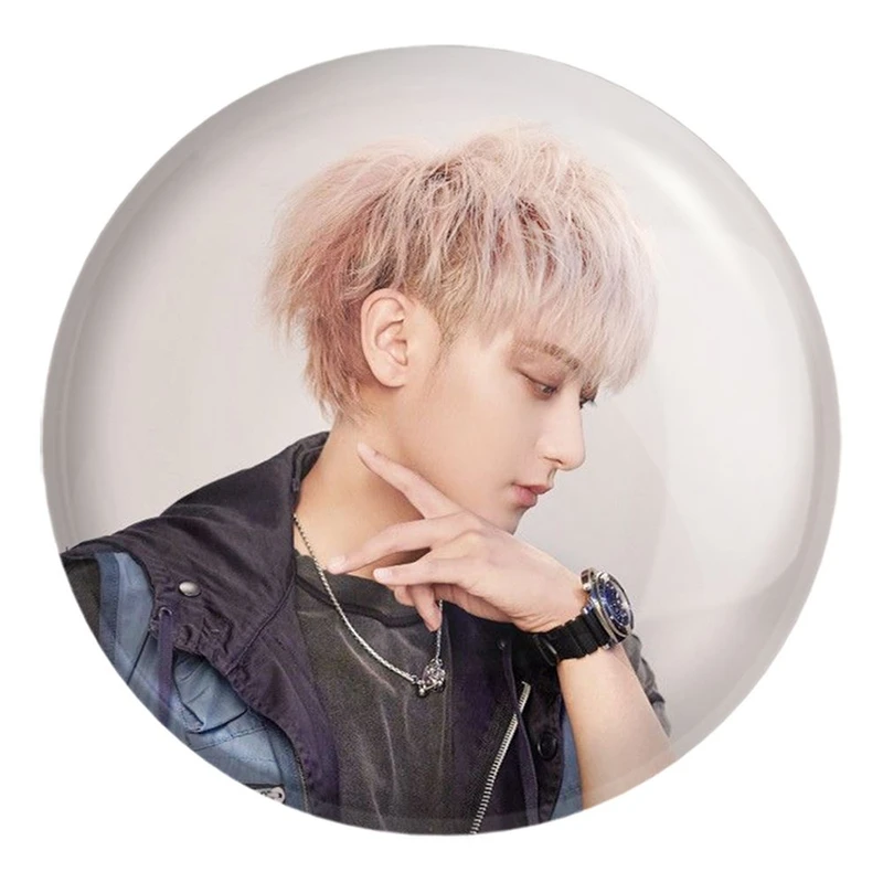 پیکسل خندالو طرح تائو گروه اکسو EXO کد 13542 مدل بزرگ