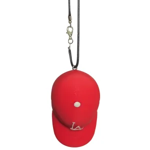 آویز تزئینی خودرو مدل کلاه کپ