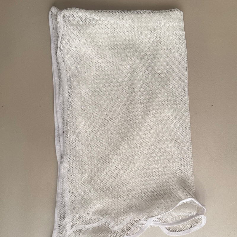 شال زنانه مدل توری خالخالی