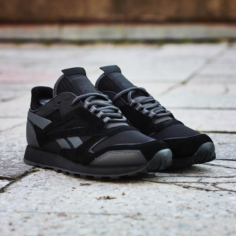 Classic Leather Trail EF3552 