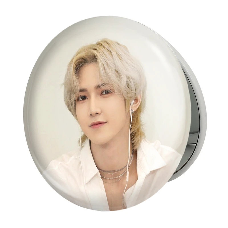 آینه جیبی خندالو طرح یوسانگ گروه ایتیز ATEEZ مدل تاشو کد 12313 