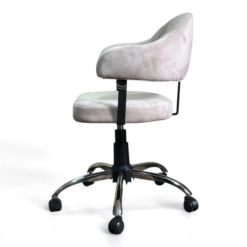 عکس شماره 11 : صندلی اداری آرامینو مدل k4555