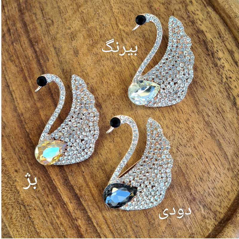 گل سینه زنانه مدل قو کد 8980