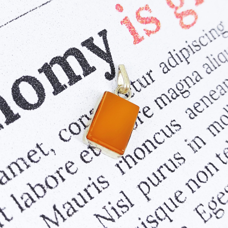 آویز گردنبند نقره زنانه سلین کالا مدل COD-21 آویز گردنبند نقره زنانه سلین کالا مدل COD-21