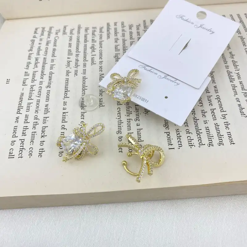 گوشواره زنانه مدل پاپیون کد E4716 مجموعه 2 عددی