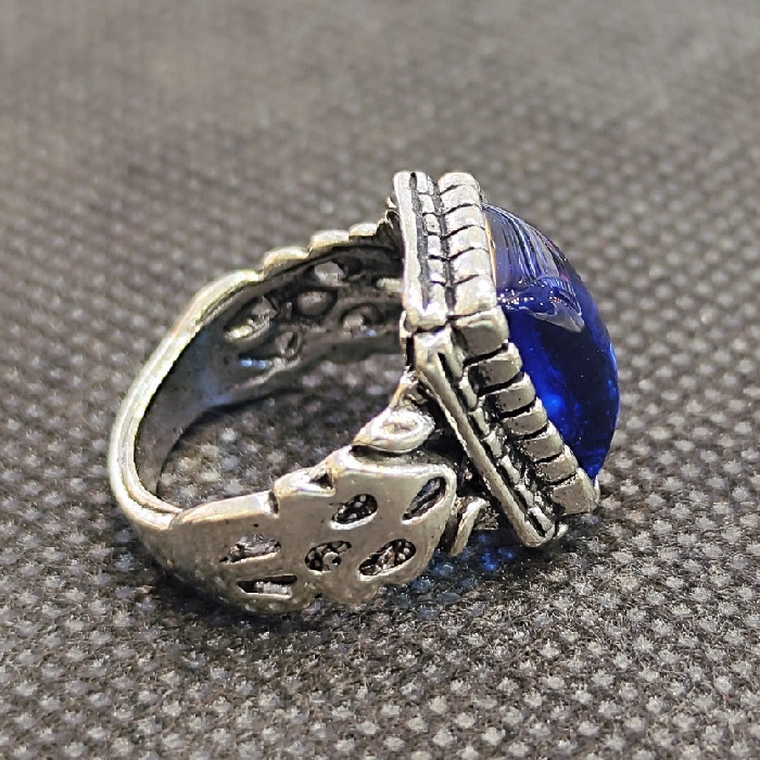 انگشتر مردانه مدل سنگ یاقوت کبود کد 22 انگشتر مردانه مدل سنگ یاقوت کبود کد 22