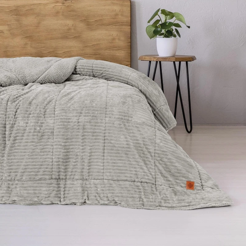 لحاف کاتن باکس مدل Wave Gri C.K دونفره سایز 215*195 سانتی متر