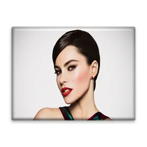 کاشی اطلس آبی طرح بازیگر سوفیا ورگارا مدل T6282