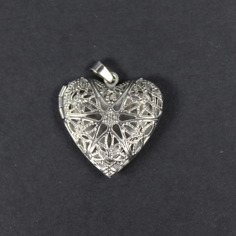 آویز گردنبند زنانه مدل لاکت قاب عکسی طرح قلب