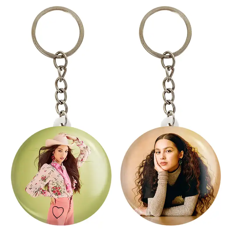 جاکلیدی خندالو مدل اولیویا رودریگو Olivia Rodrigo کد 1926619270 مجموعه 2 عددی