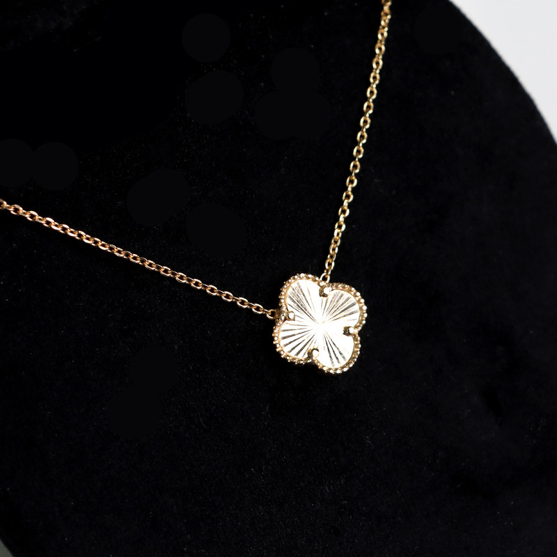 گردنبند نقره زنانه جی تی ای مدل G_280 گردنبند نقره زنانه جی تی ای مدل G_280