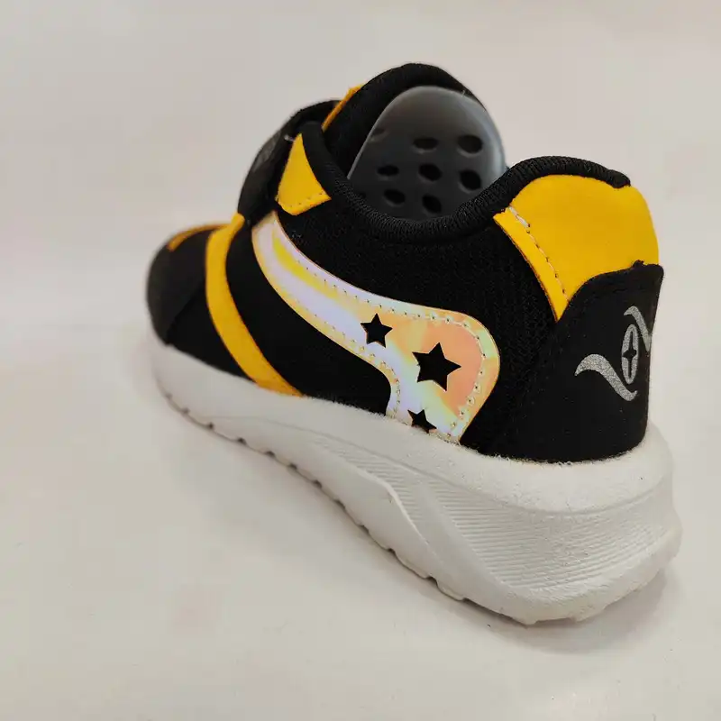 کفش مخصوص پیاده روی مدل 2026 r