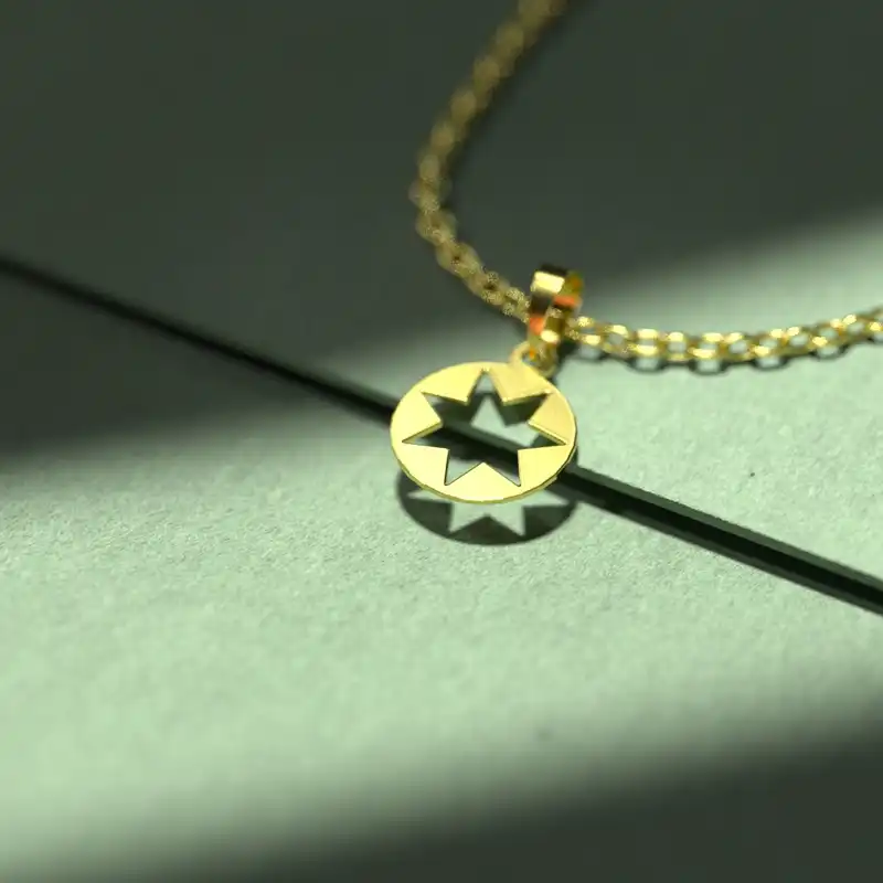 گردنبند طلا 18 عیار زنانه مدوپد مدل ستاره کد A2-1026