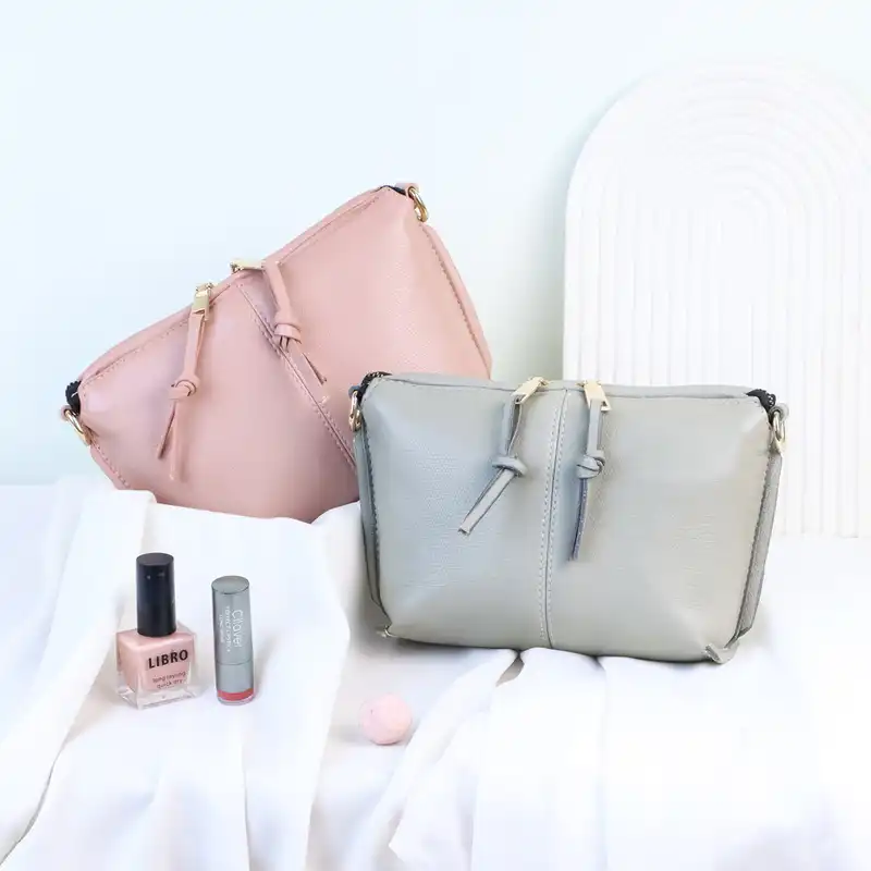 کیف دوشی زنانه مدل فورتو