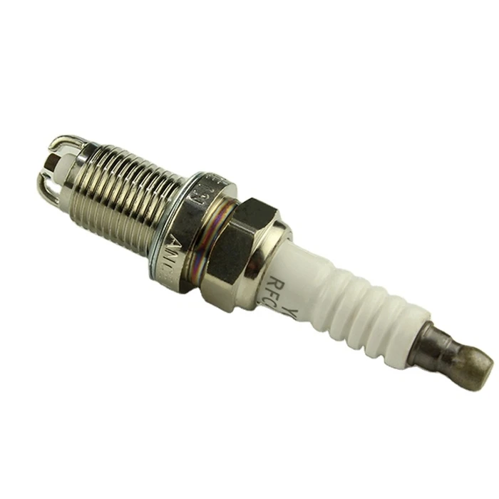 شمع خودرو اكيوم مدل RFC42LZ2E پايه كوتاه مناسب براي پژو 405 و سمند مجموعه چهار عددي