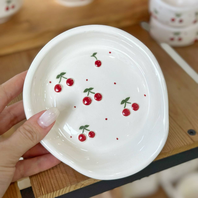 زیر قاشقی مدل آلبالو