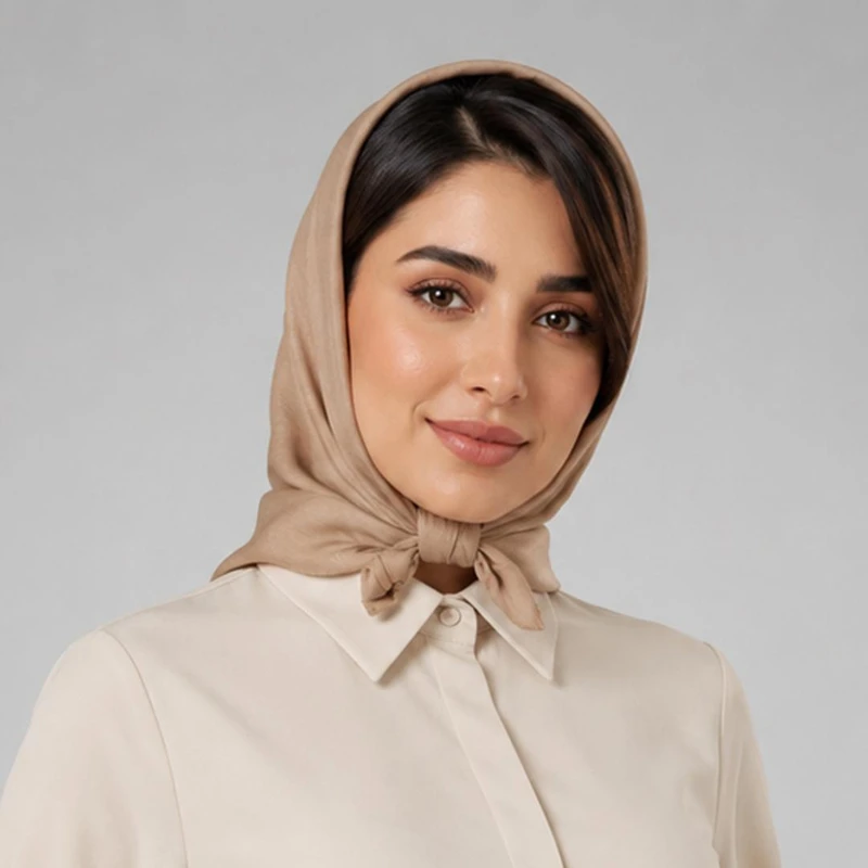 روسری نخ زنانه مدل مینی اسکارف ساده نخ اسلپ قواره 70 کد 2 با طول و عرض 70x70 سانتی‌متر