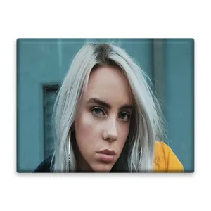 کاشی اطلس آبی طرح خواننده بیلی آیلیش   مدل T5588
