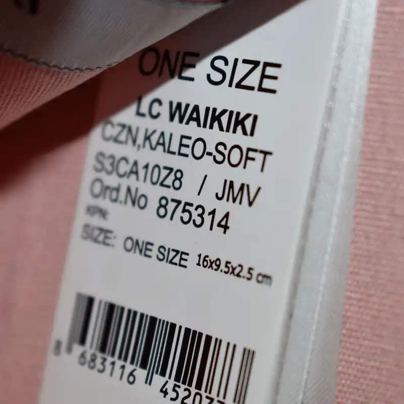 کیف پول ال سی وایکیکی مدل S3CA10Z8