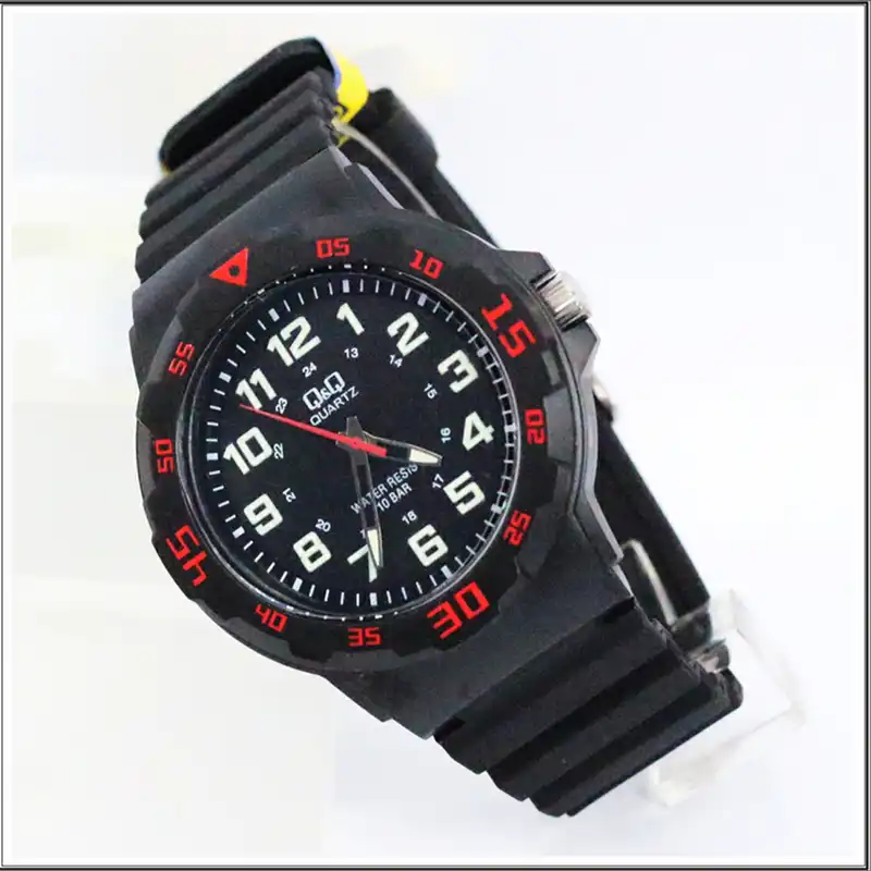 ساعت مچی عقربه ای کیو اند کیو مدل VR18J06Y