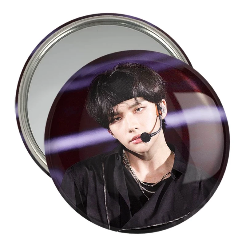 آینه جیبی خندالو مدل هیونجین گروه استری کیدز Stray Kids  کد 11866