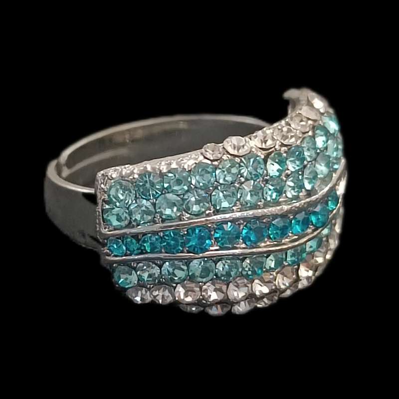 انگشتر زنانه مدل عروسکی نگین دار