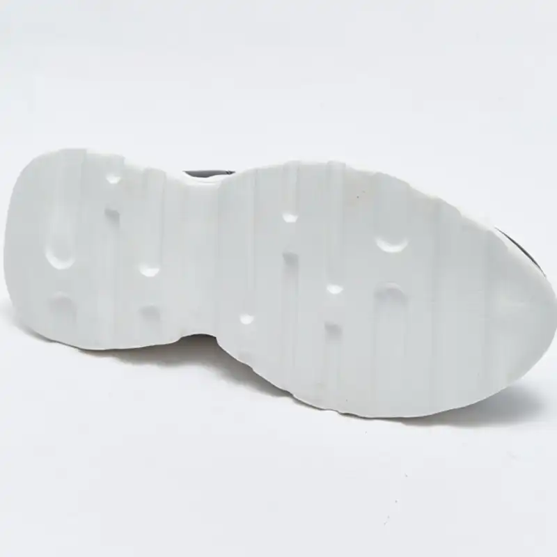 کفش پیاده روی زنانه ال سی وایکیکی مدل استپ دار آنتی باکتریال