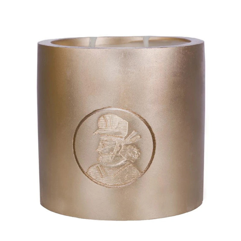 شمع دست‌ساز معطر مدل موم عسل با رایحه توت‌فرنگی زمان اتمام ۹۰ ساعت