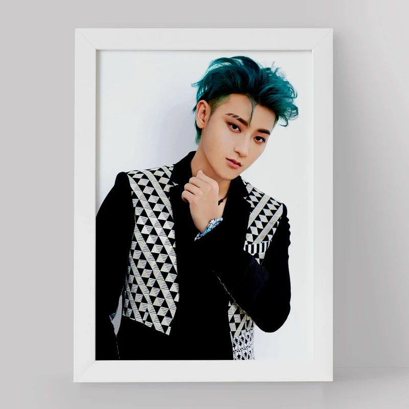 تابلو خندالو مدل تائو گروه اکسو EXO کد 13552