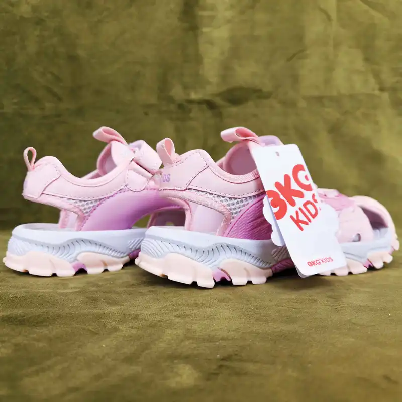 صندل دخترانه بی کی جی کیدز مدل Q-OffQ PiQ-128001