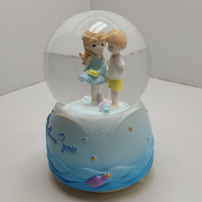 گوی موزیکال مدل پمپی طرح دیدار عاشقانه