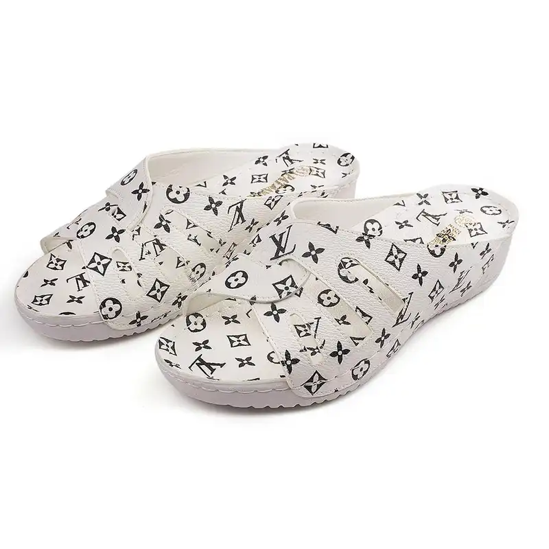 دمپایی زنانه پاتکان مدل 198C کد 18