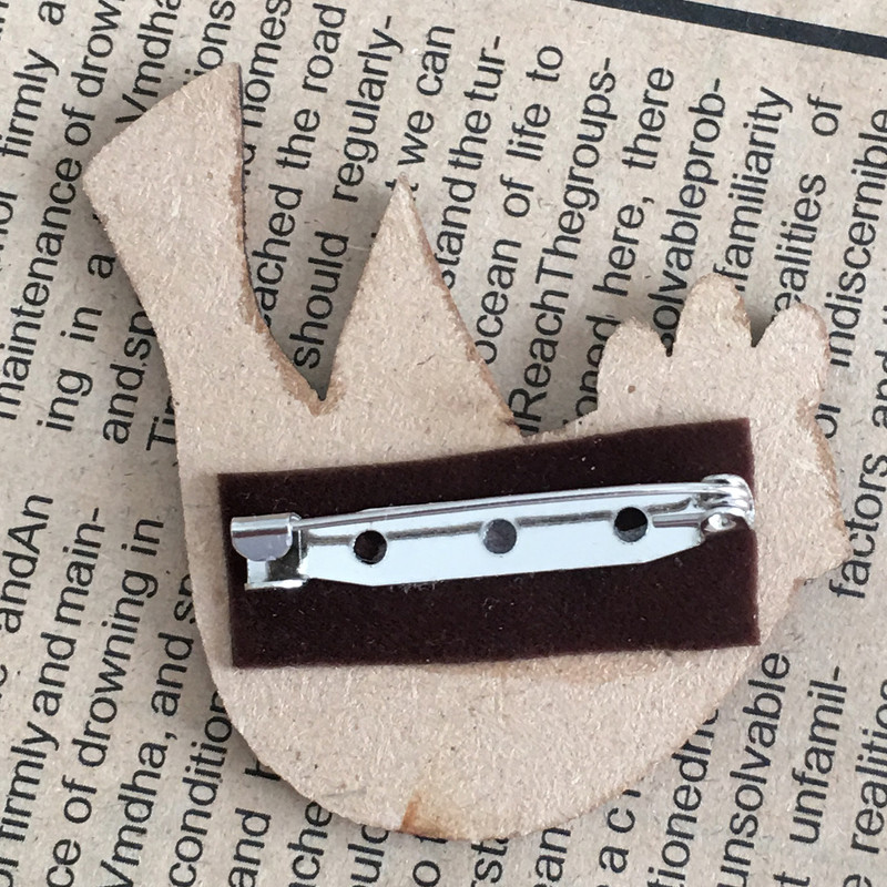 سنجاق سینه زنانه مدل پرنده کد LA4 سنجاق سینه زنانه مدل پرنده کد LA4